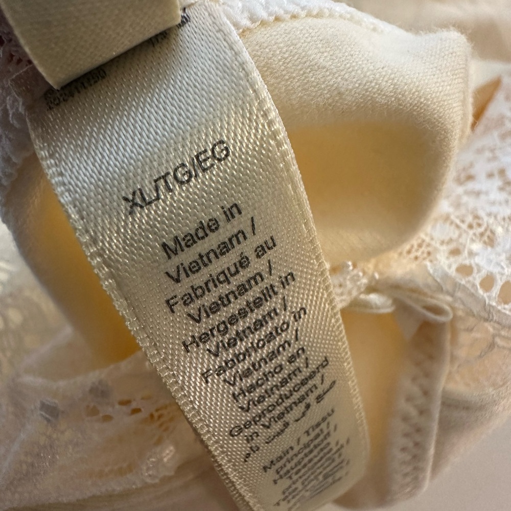 SKIMS Cotton Lace Slip Dress Butter - Picture 9 of 9